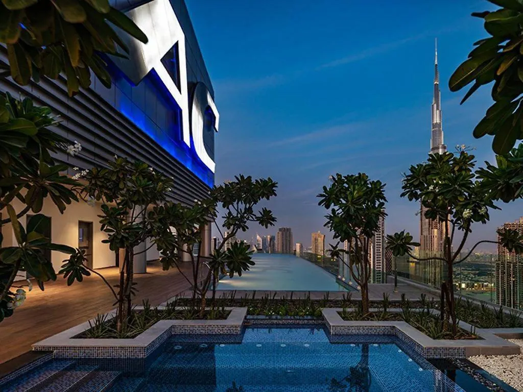 Paramount Midtown Luxury 2 Bedroom With Full Burj-Khalifa View Dubai Apartment